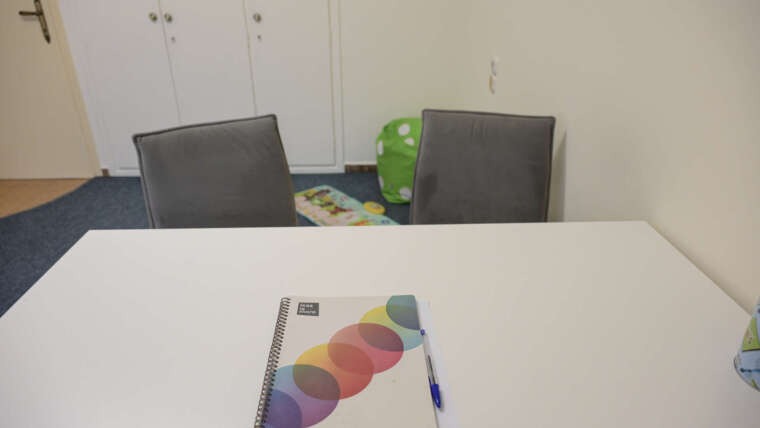 &Lambda;&omicron;&gamma;&omicron;&theta;&epsilon;&rho;&alpha;&pi;&epsilon;ί&alpha; &sigma;&tau;&eta;&nu; &Pi;ά&tau;&rho;&alpha;, &Alpha;&rho;&chi;&iota;&kappa;ή